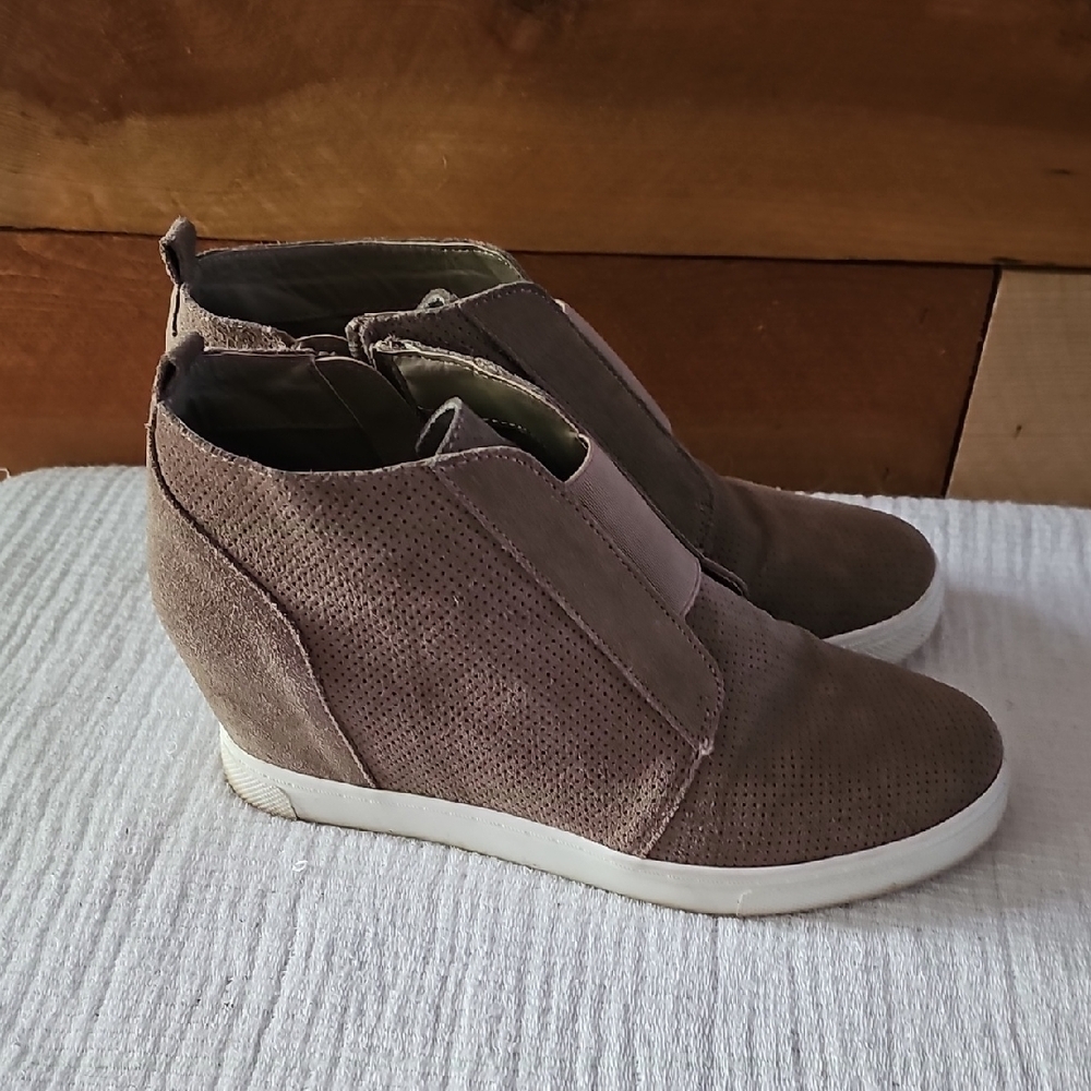 Steve Madden Brown Wedge Shoes